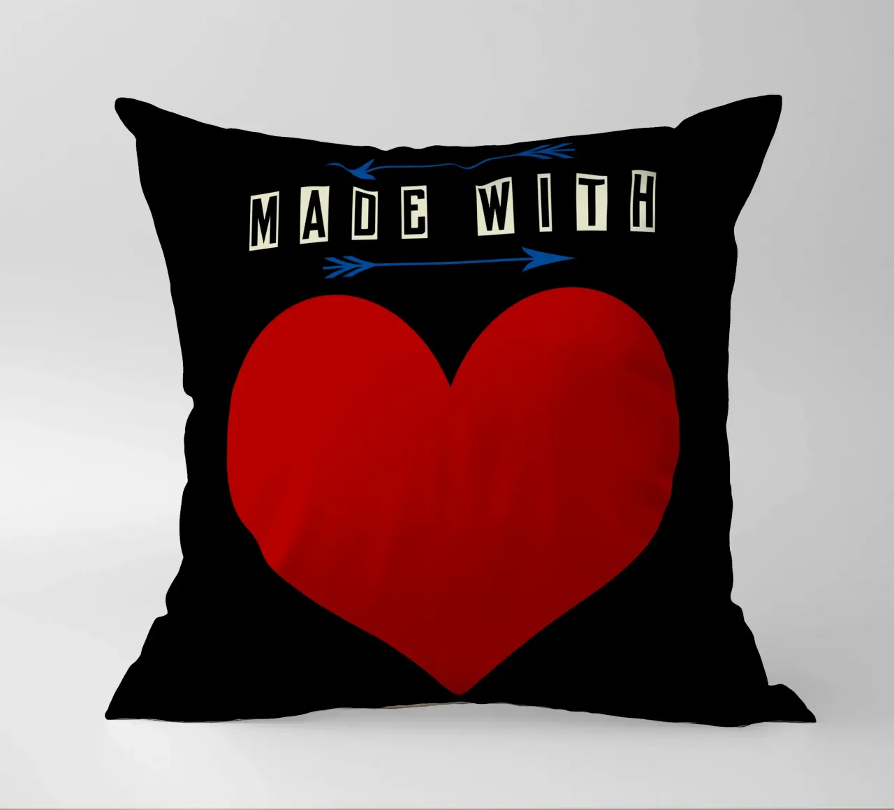 Made with heart Red cuscino da TijanaArtStudio88