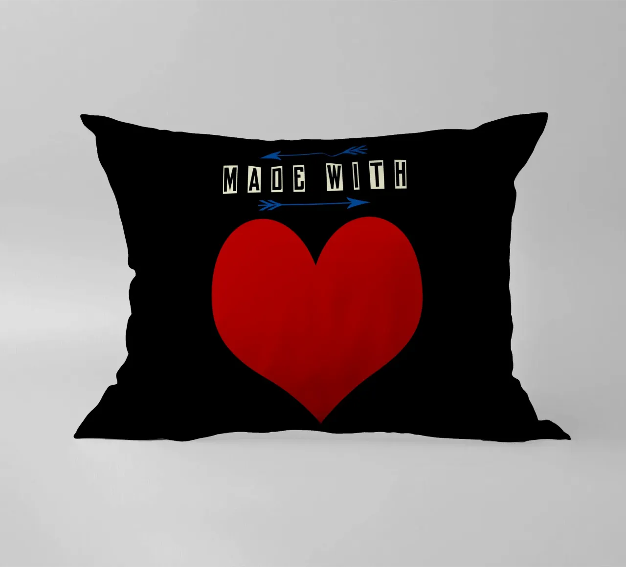 Made with heart Red cuscino da TijanaArtStudio88