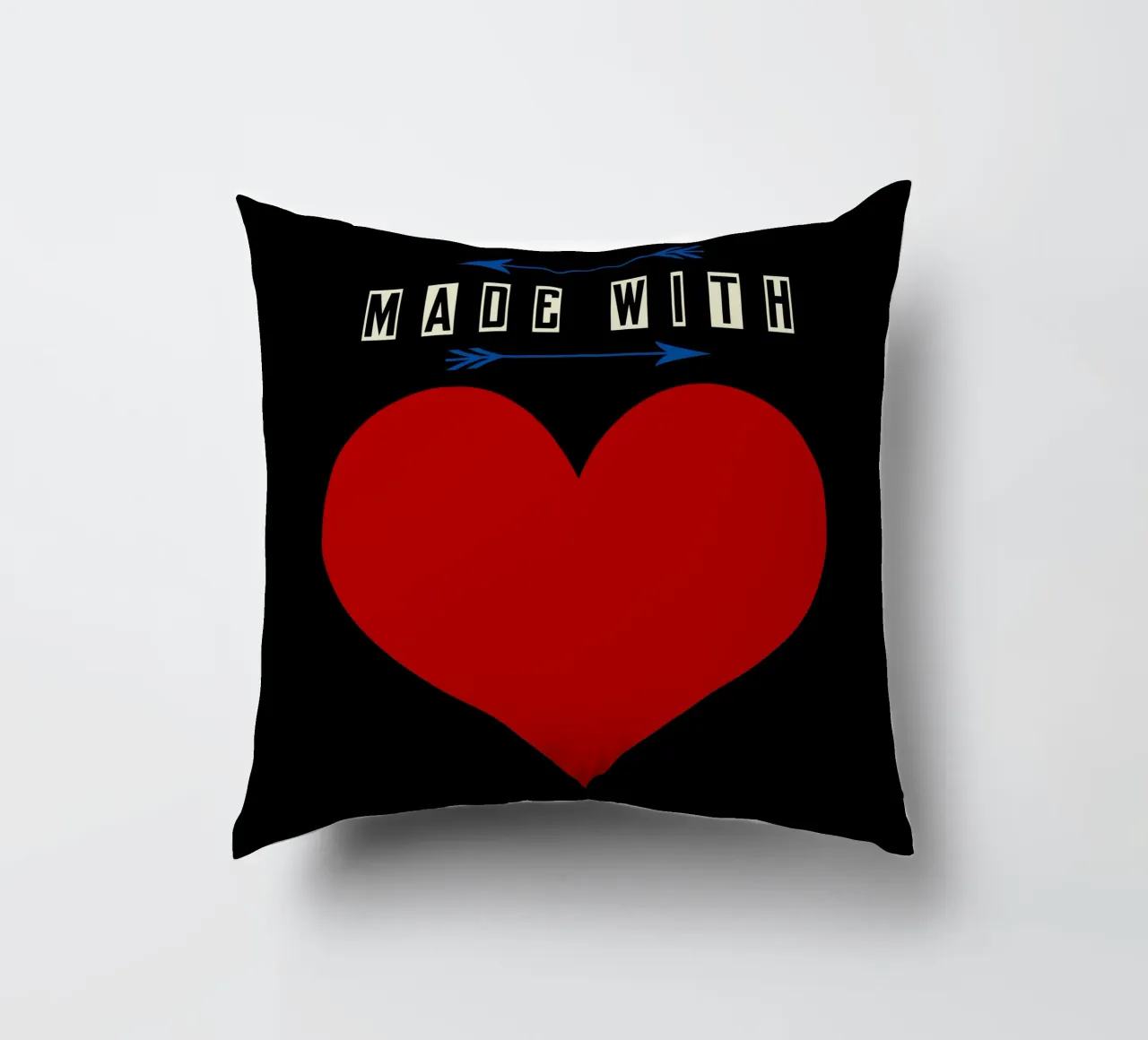 Made with heart Red cuscino da TijanaArtStudio88