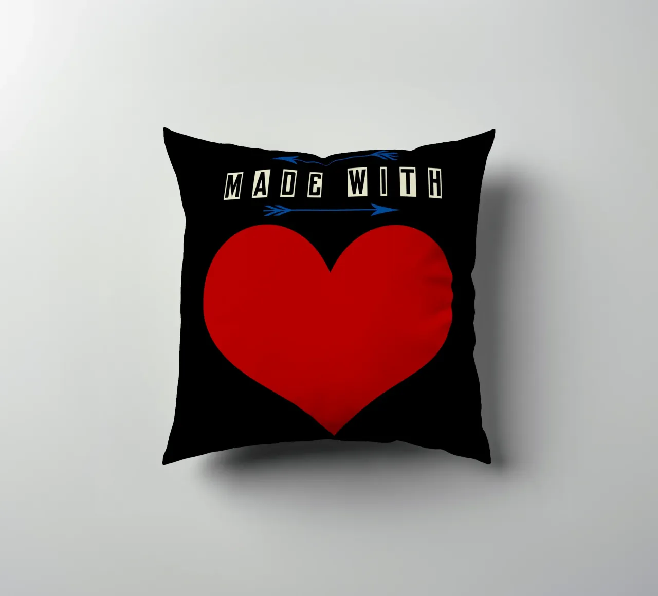 Made with heart Red cuscino da TijanaArtStudio88
