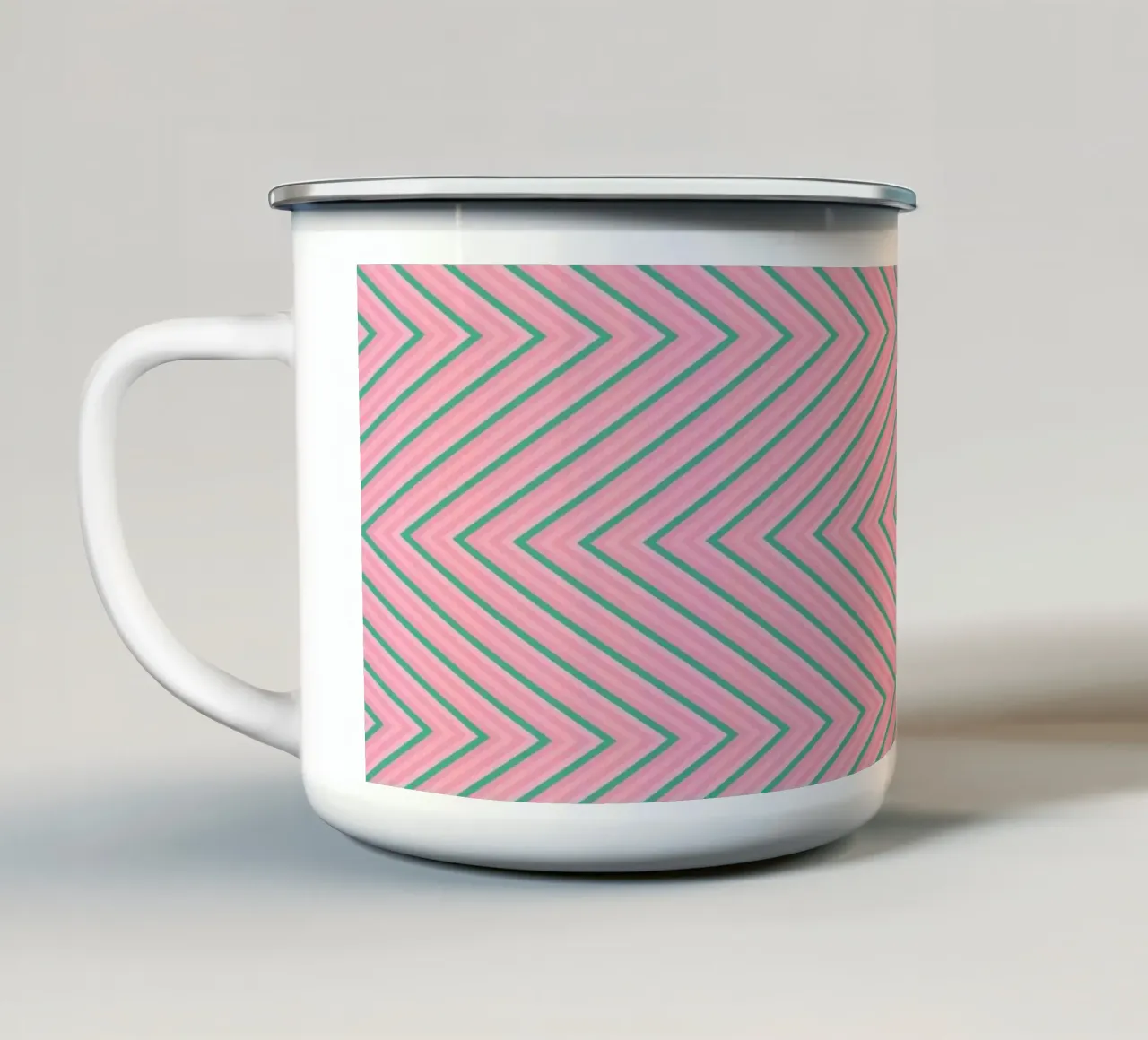 Strisce Chevron verdi e rosa tazza in smalto da SilverPegasus