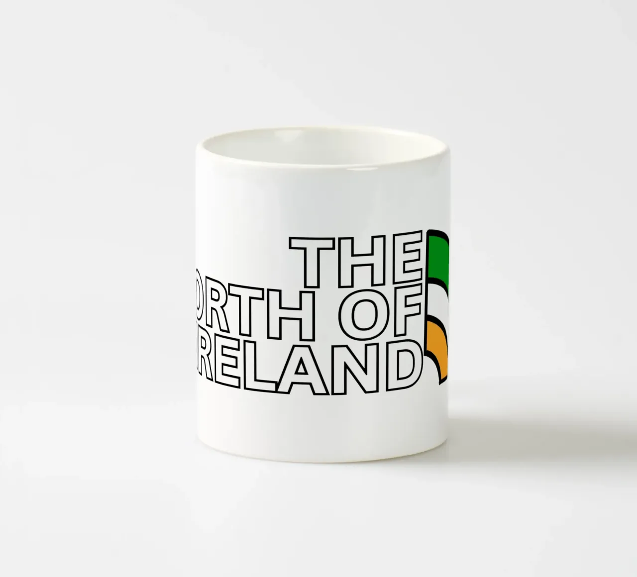 THE NORTH OF IRELAND - (best on dark background) tazza in ceramica da Melty Shirts