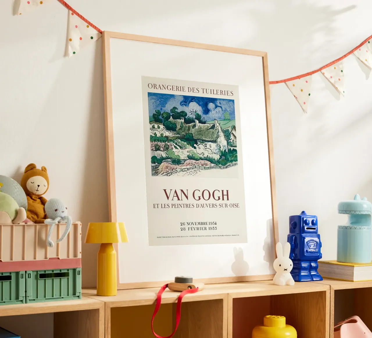 scena rurale con capanne di paglia poster con telaio in plastica da Piper Shop Oke