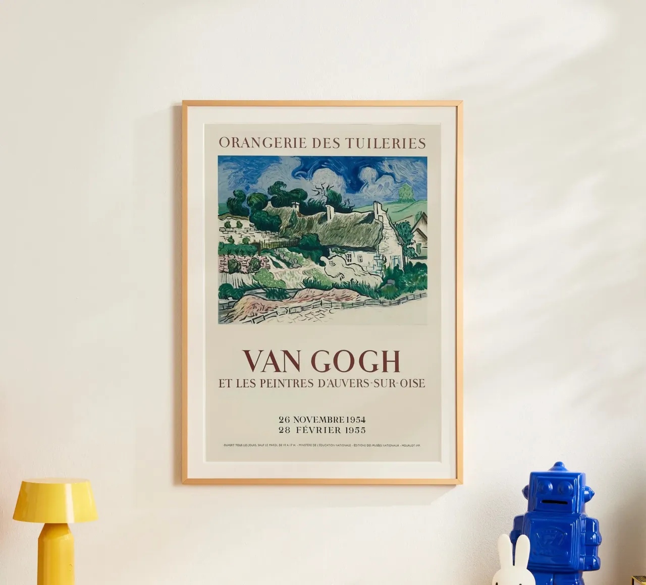 scena rurale con capanne di paglia poster con telaio in plastica da Piper Shop Oke