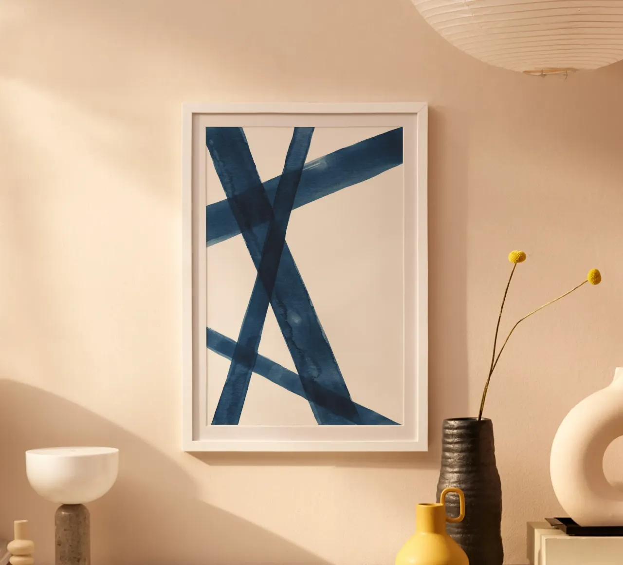 Linee acquerello blu scuro 1 poster con telaio in legno da NouveauPrints