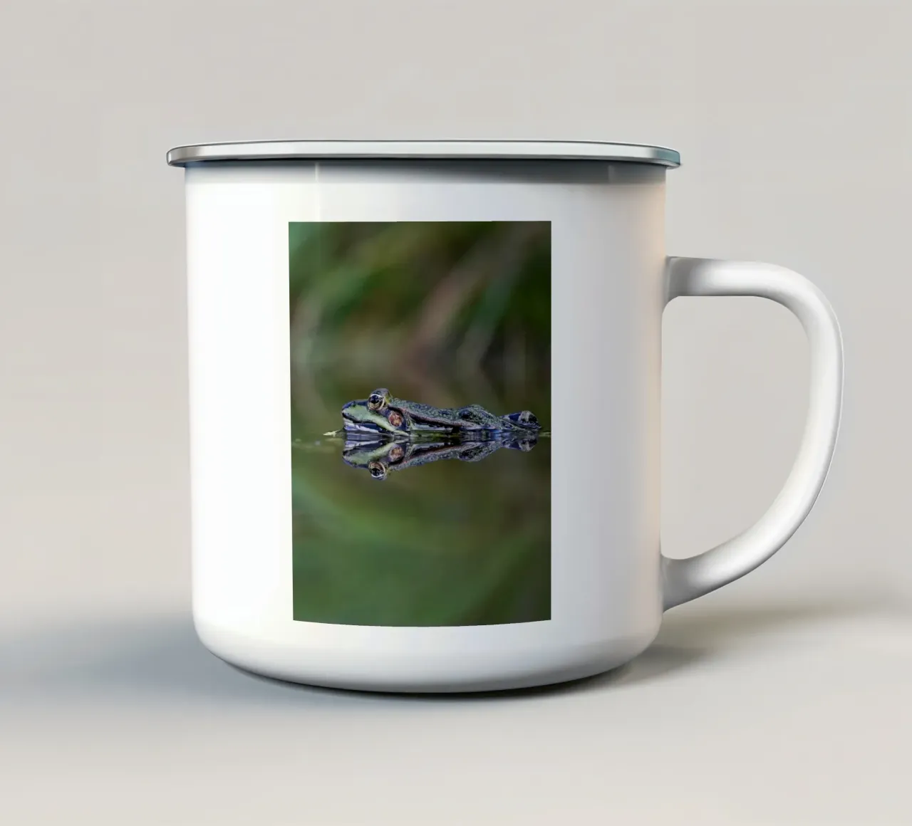 Riflesso di rana tazza in smalto da Tom's Wildlife