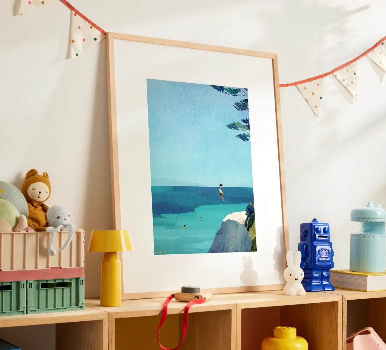 saltare dalla riva della scogliera poster con telaio in legno da unyil shope