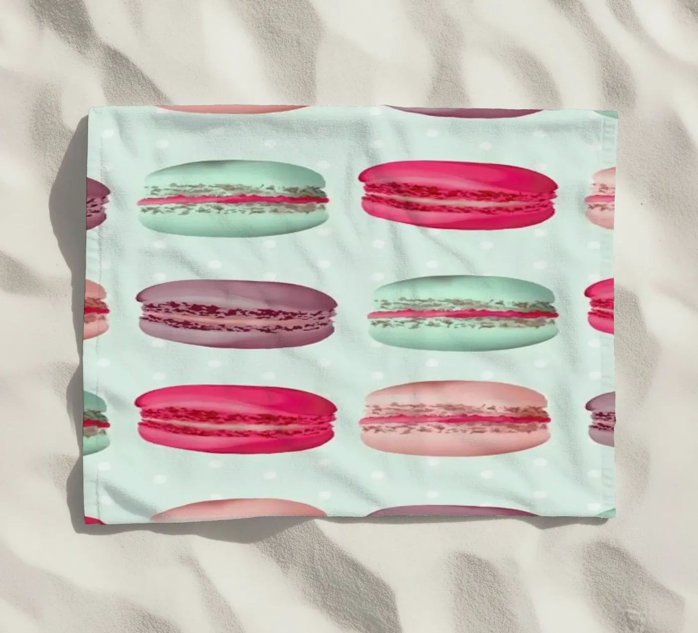 Macarons strandhanddoek van youdesignme