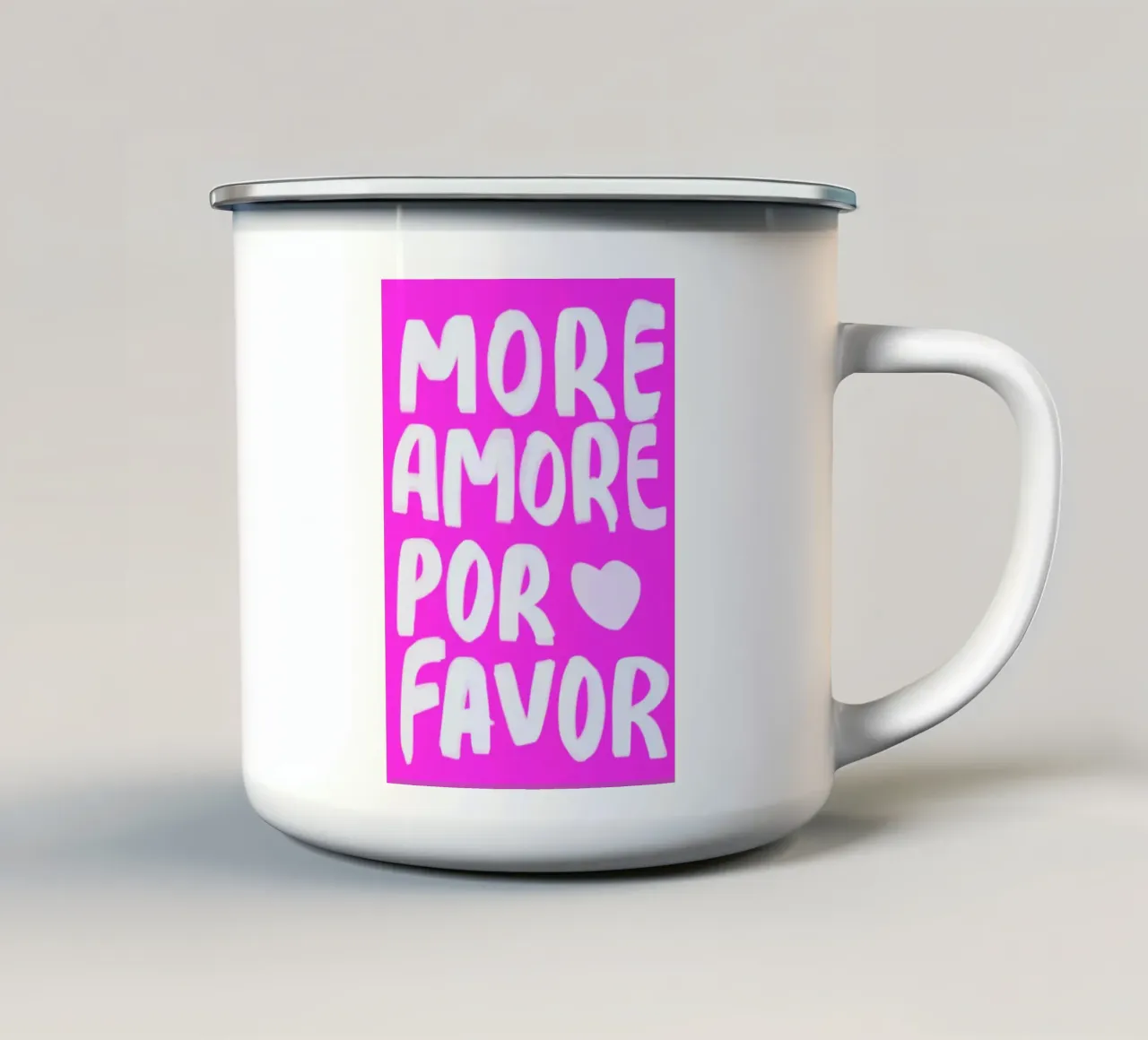 'MORE AMORE POR FAVOR' tazza in smalto da Type & Tape