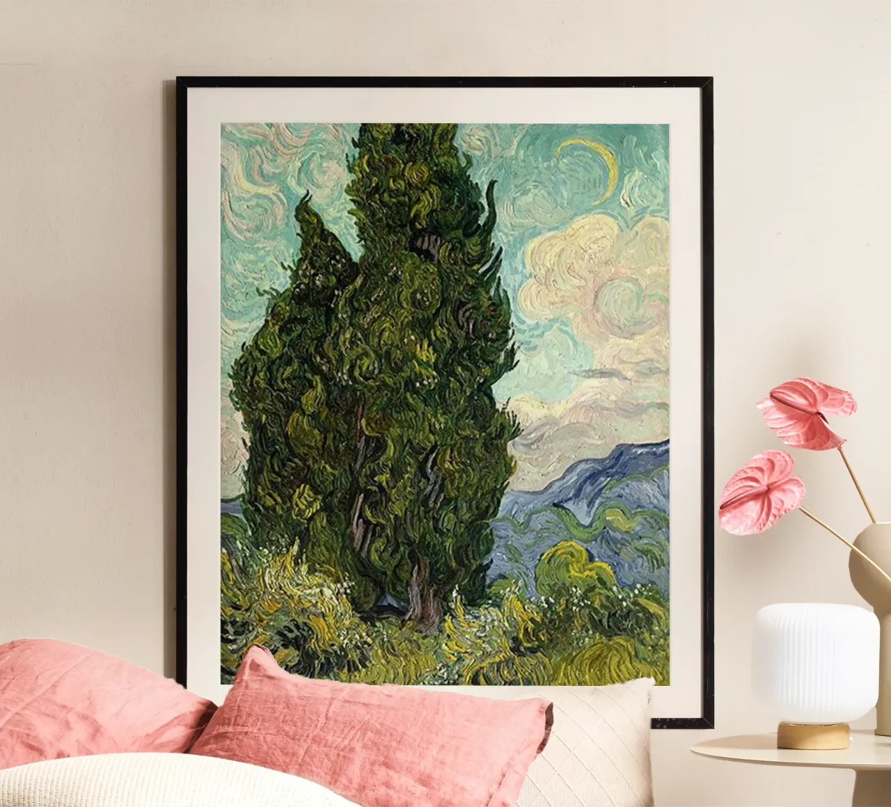grande albero sulla collina poster con telaio in legno da cloud shop