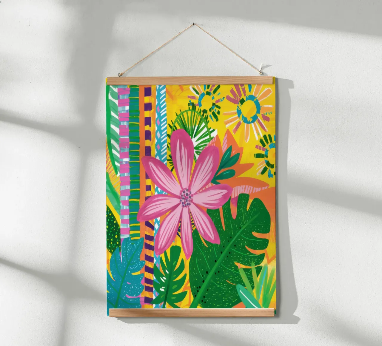 Giungla d'oro in fiore poster con telaio in legno da Bruce Juice