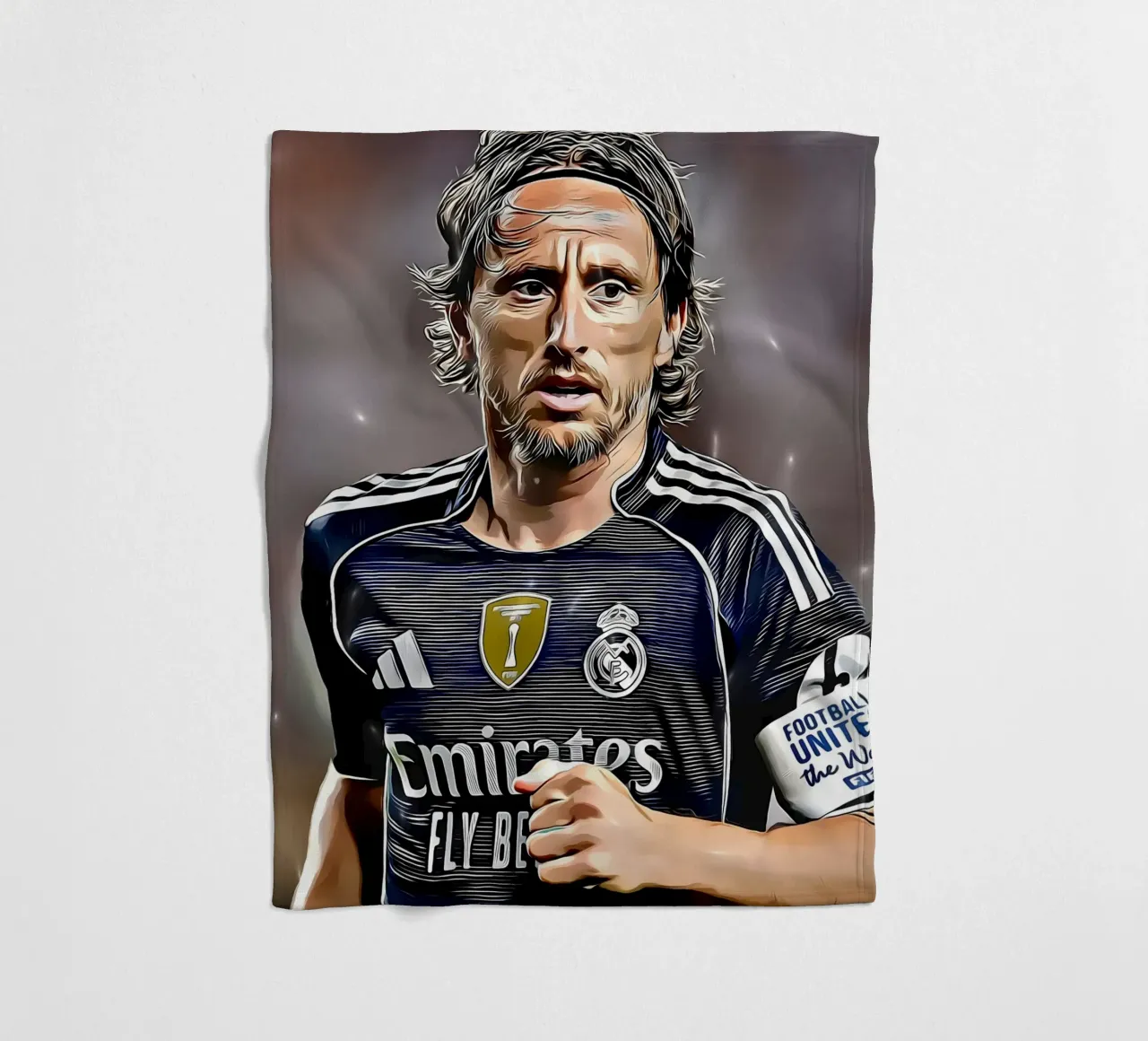 Luka Modrić guida il Real Madrid in campo coperta in pile da dark eagle