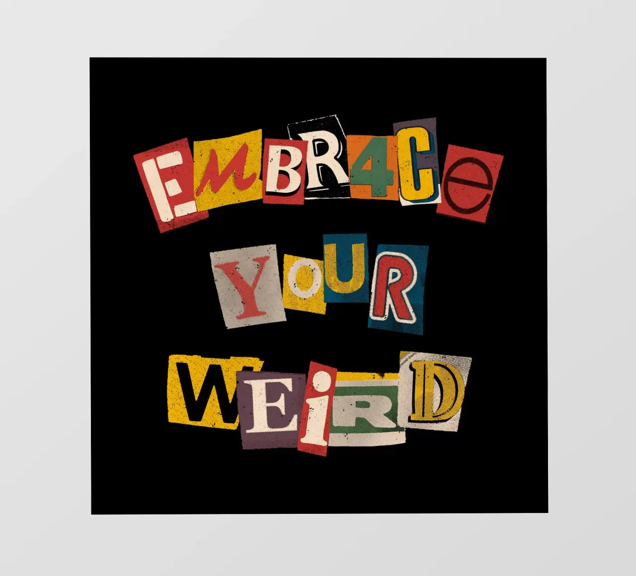 Embrace Your Weird telo in pvc da Tobe Fonseca