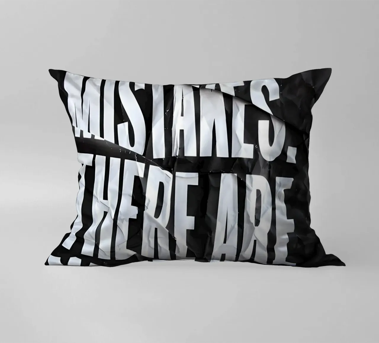 DO NOT FEAR MISTAKES cuscino da Type & Tape
