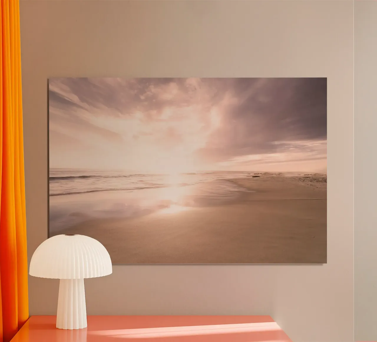 Sunset Beach Scene poster con telaio in legno da Stay Positive Design