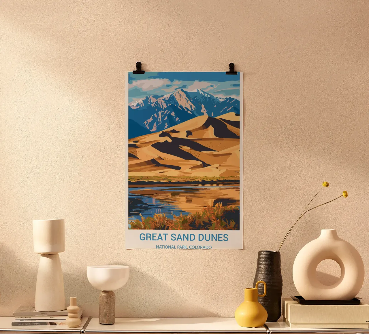 Parco nazionale delle Grandi Dune di Sabbia, Colorado, USA poster con telaio in legno da Wanderlust Vibes