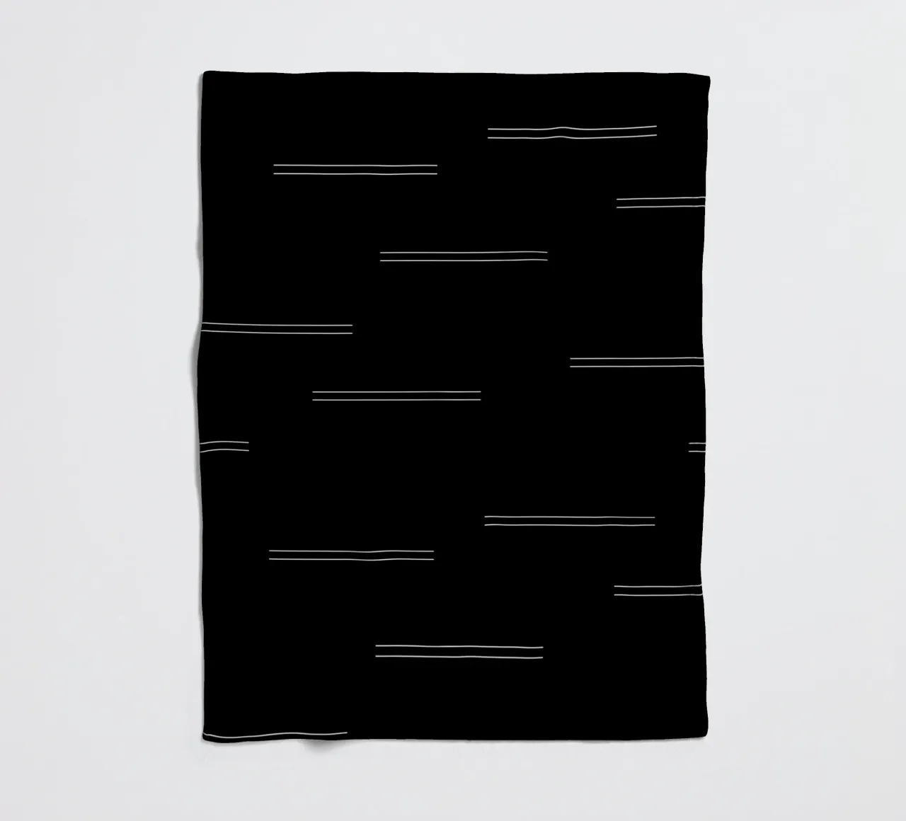Minimal Mudcloth astratto Linee doppie | Bianco su nero coperta in pile da Beauty in Simplicity