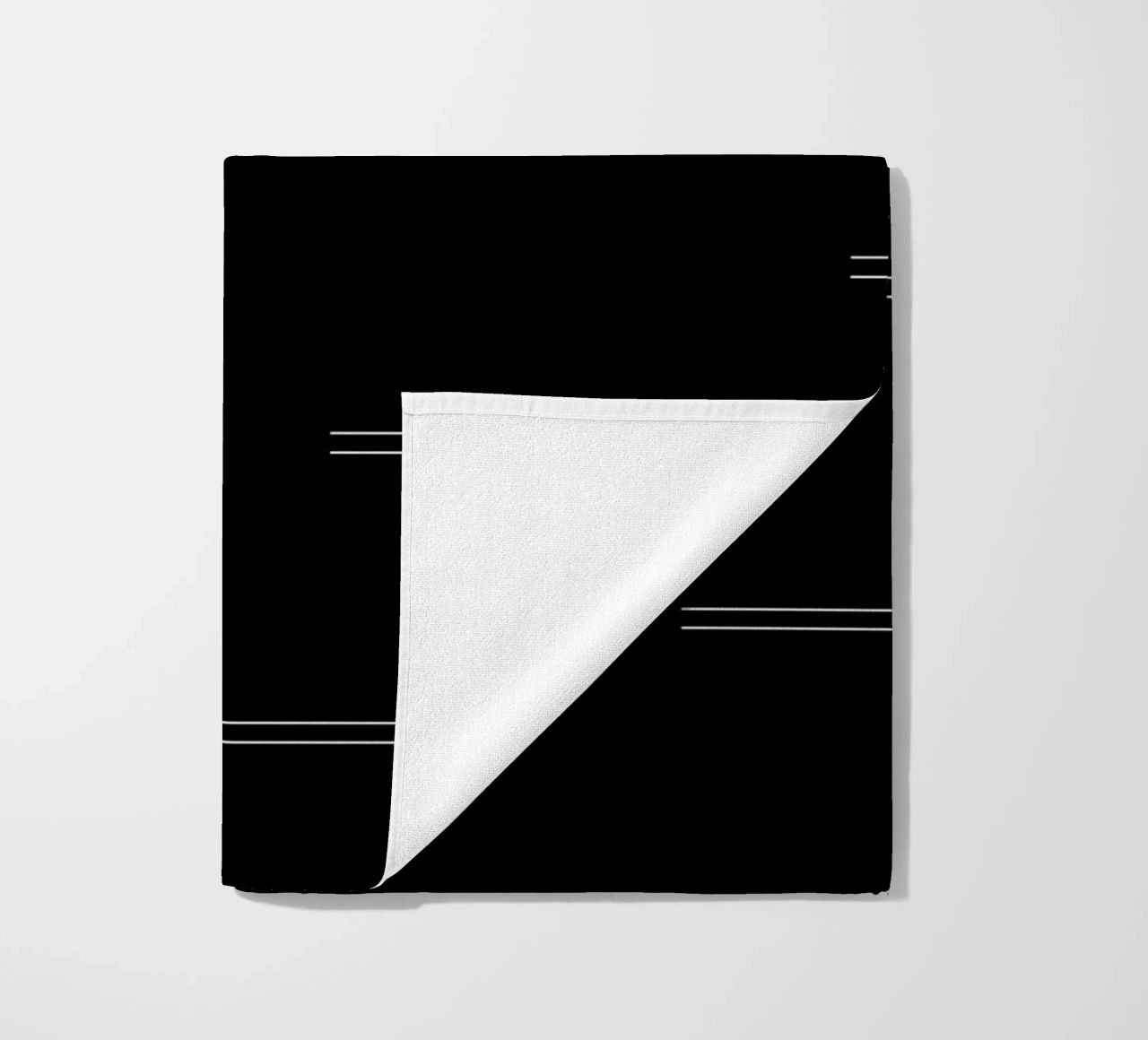 Minimal Mudcloth astratto Linee doppie | Bianco su nero telo mare da Beauty in Simplicity