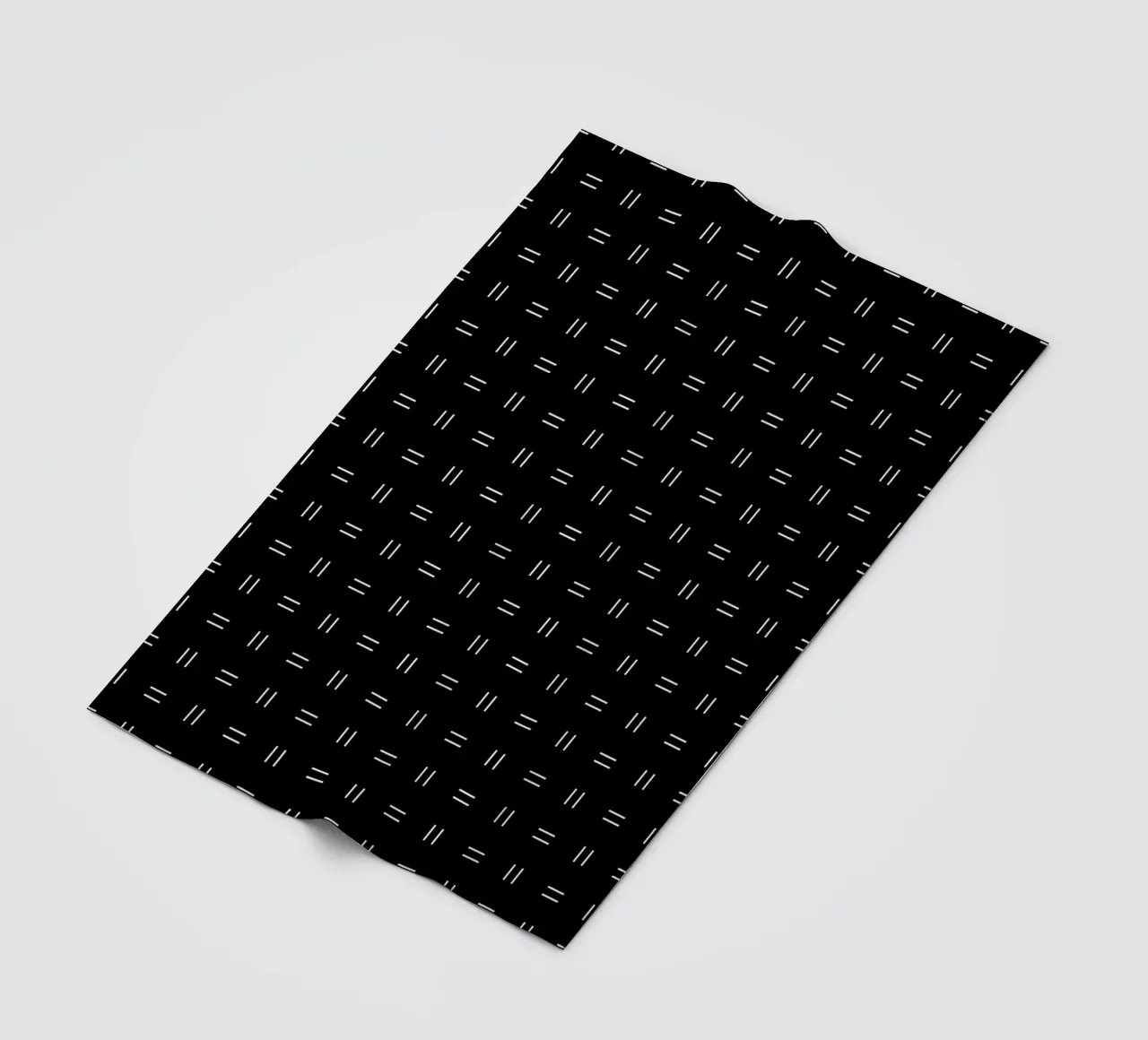 Minimal Classic Scandi Linee doppie | Bianco su nero coperta in pile da Beauty in Simplicity