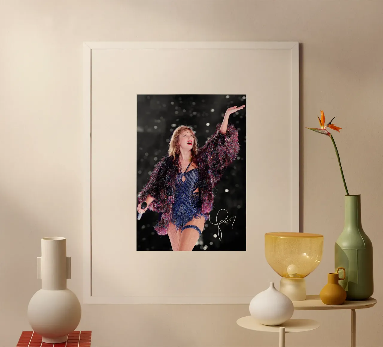 La bellezza di Taylor Swift poster con telaio in plastica da discraft