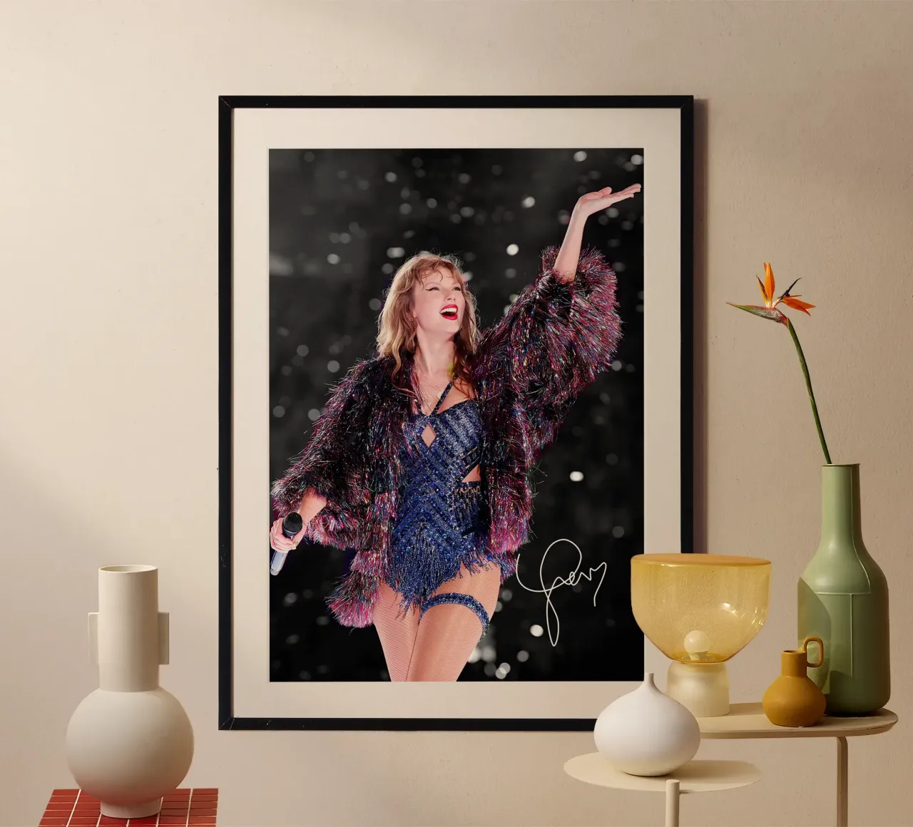 La bellezza di Taylor Swift poster con telaio in plastica da discraft