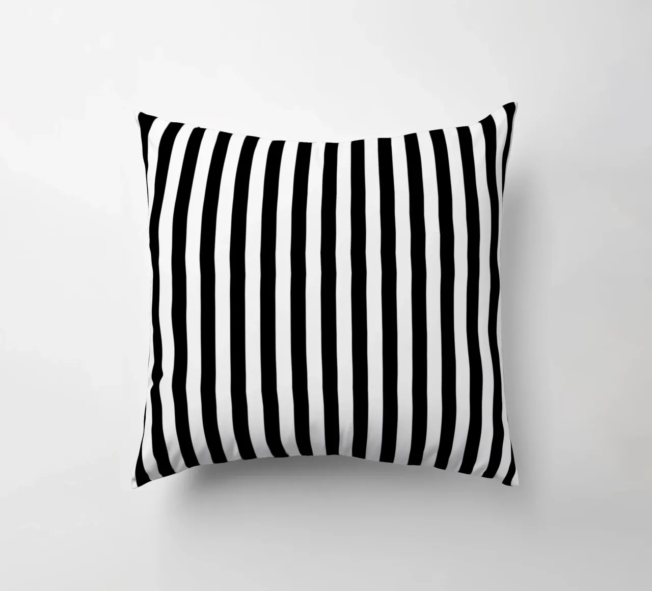 Minimalista Basic Classic Bold Stripes | Bianco e nero cuscino da Beauty in Simplicity