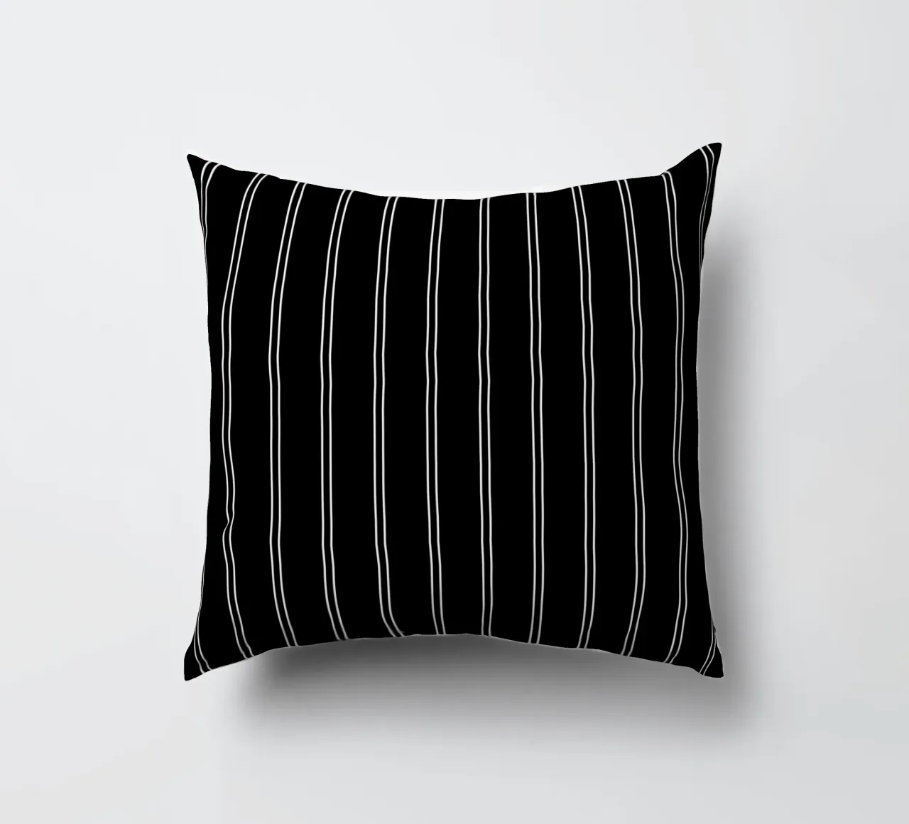 Minimal Basic Classic Doppie strisce bianche su nero cuscino da Beauty in Simplicity