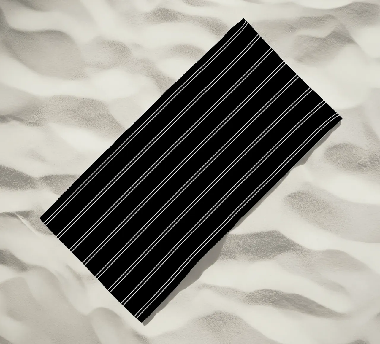 Minimal Basic Classic Double Stripes | White on Black serviette de plage de Beauty in Simplicity