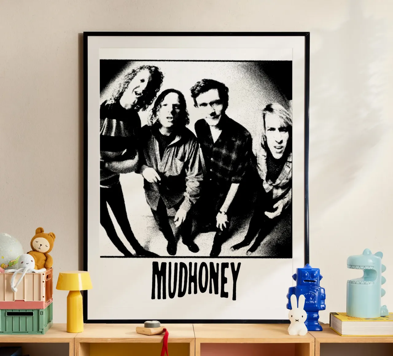 Maglietta essenziale della Rock Band in stile grunge poster da igoshdesigns
