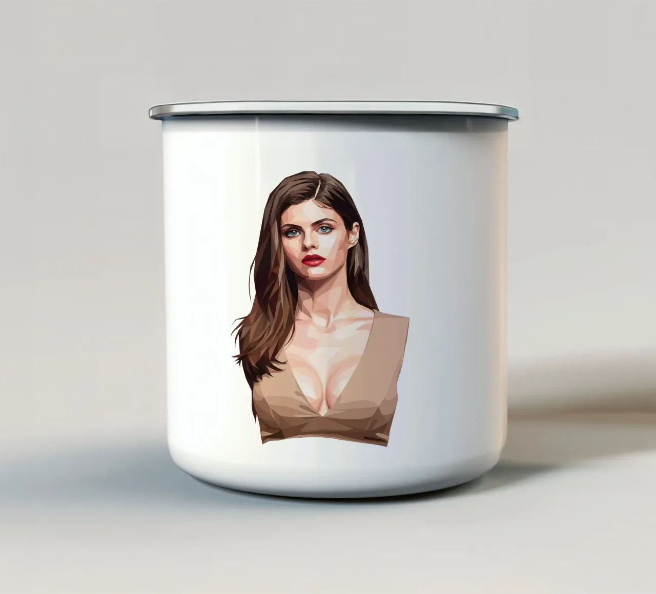 Alexandra Daddario Low poly tazza in smalto da Low Profile