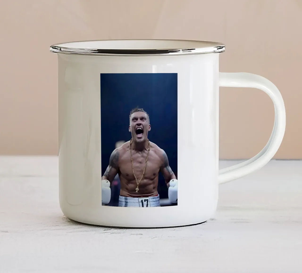 Oleksandr Usyk tazza in smalto da Low poly art