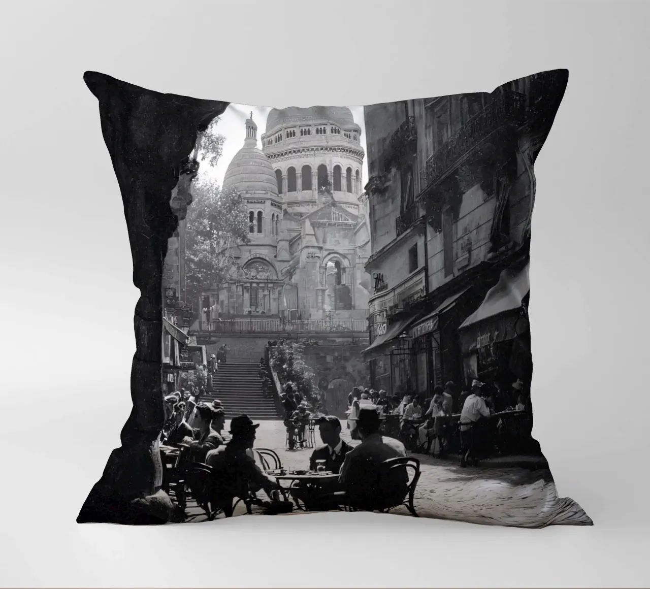 Tre uomini, un caffè e il Sacro Cuore cuscino da M-Ulrich-Digital Art