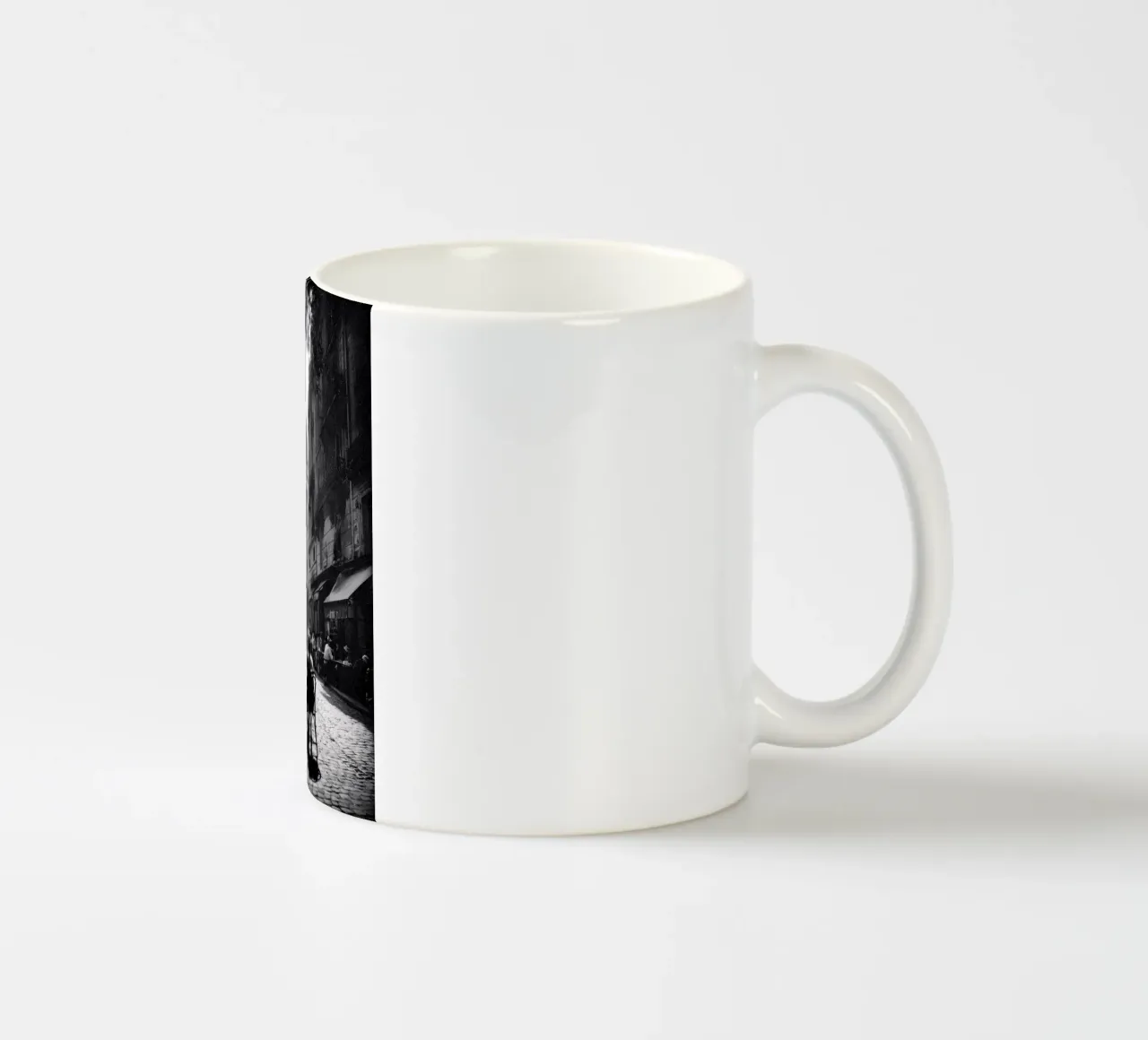 Tre uomini, un caffè e il Sacro Cuore tazza in ceramica da M-Ulrich-Digital Art