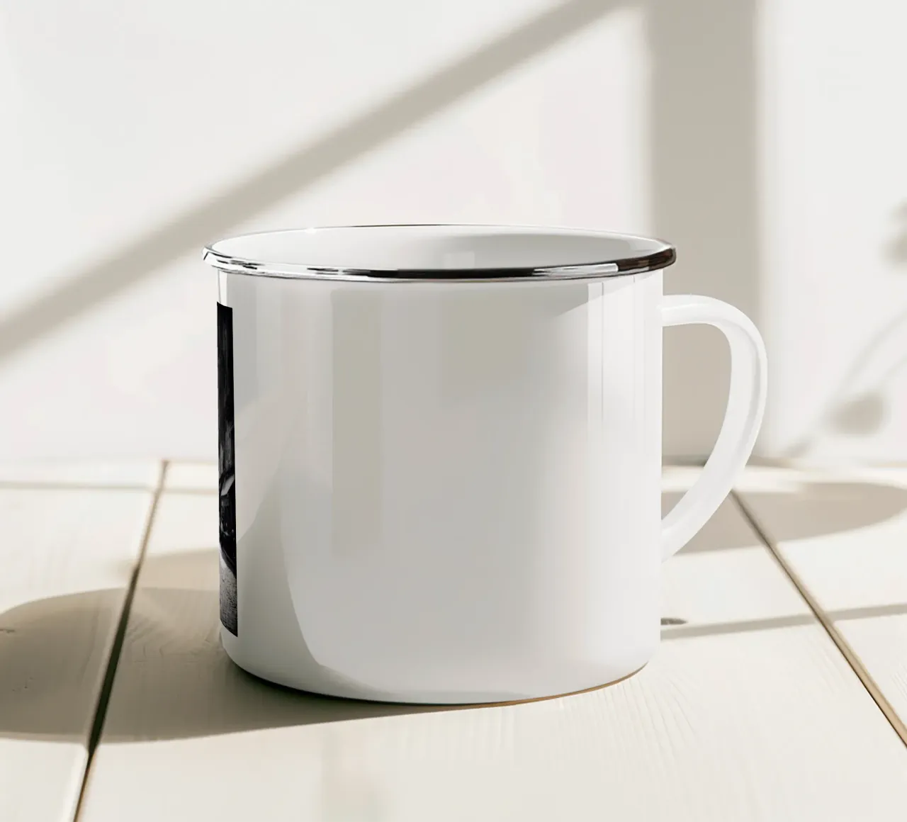 Tre uomini, un caffè e il Sacro Cuore tazza in smalto da M-Ulrich-Digital Art