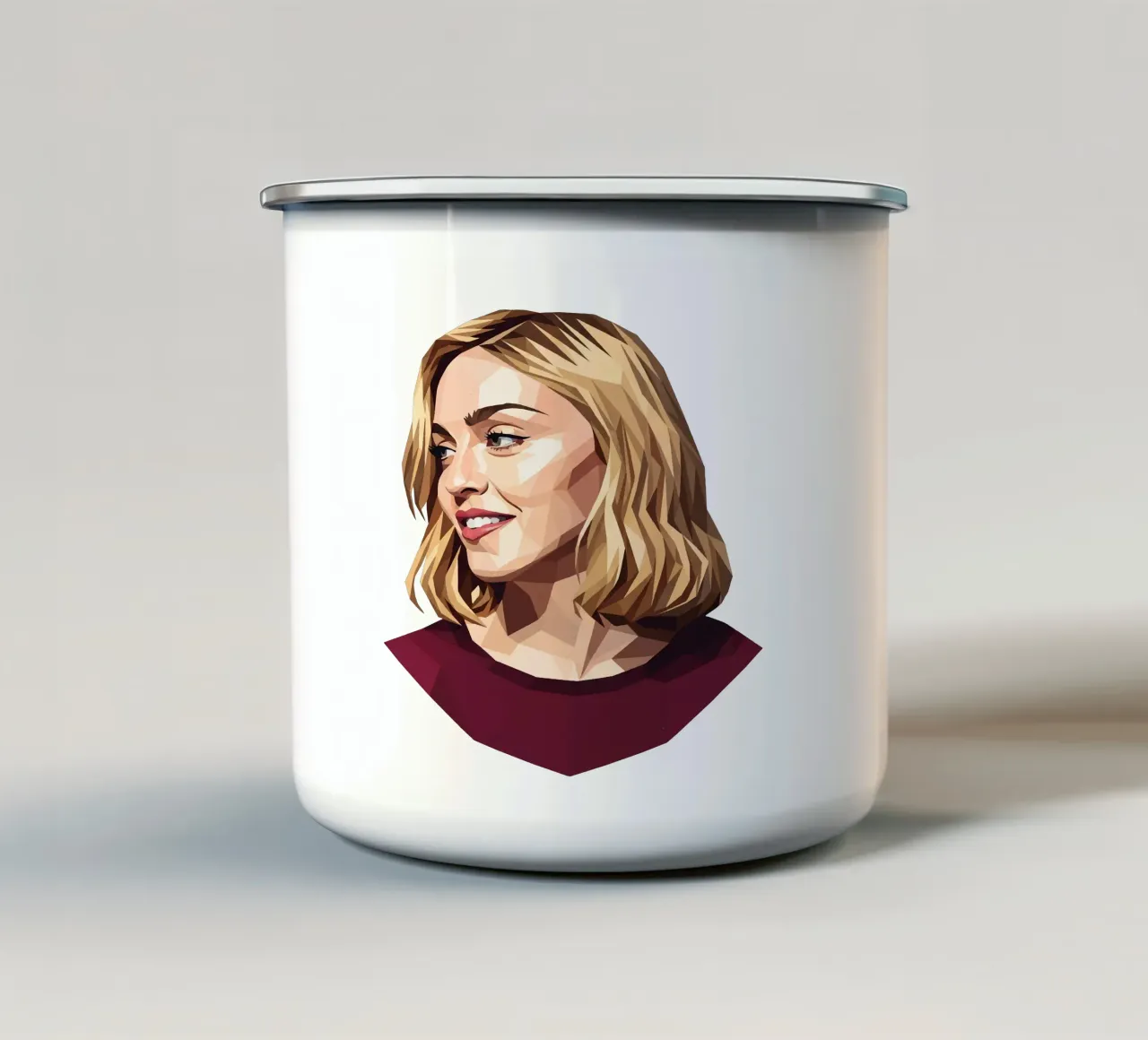 Madonna Lowpoly tazza in smalto da Low Profile