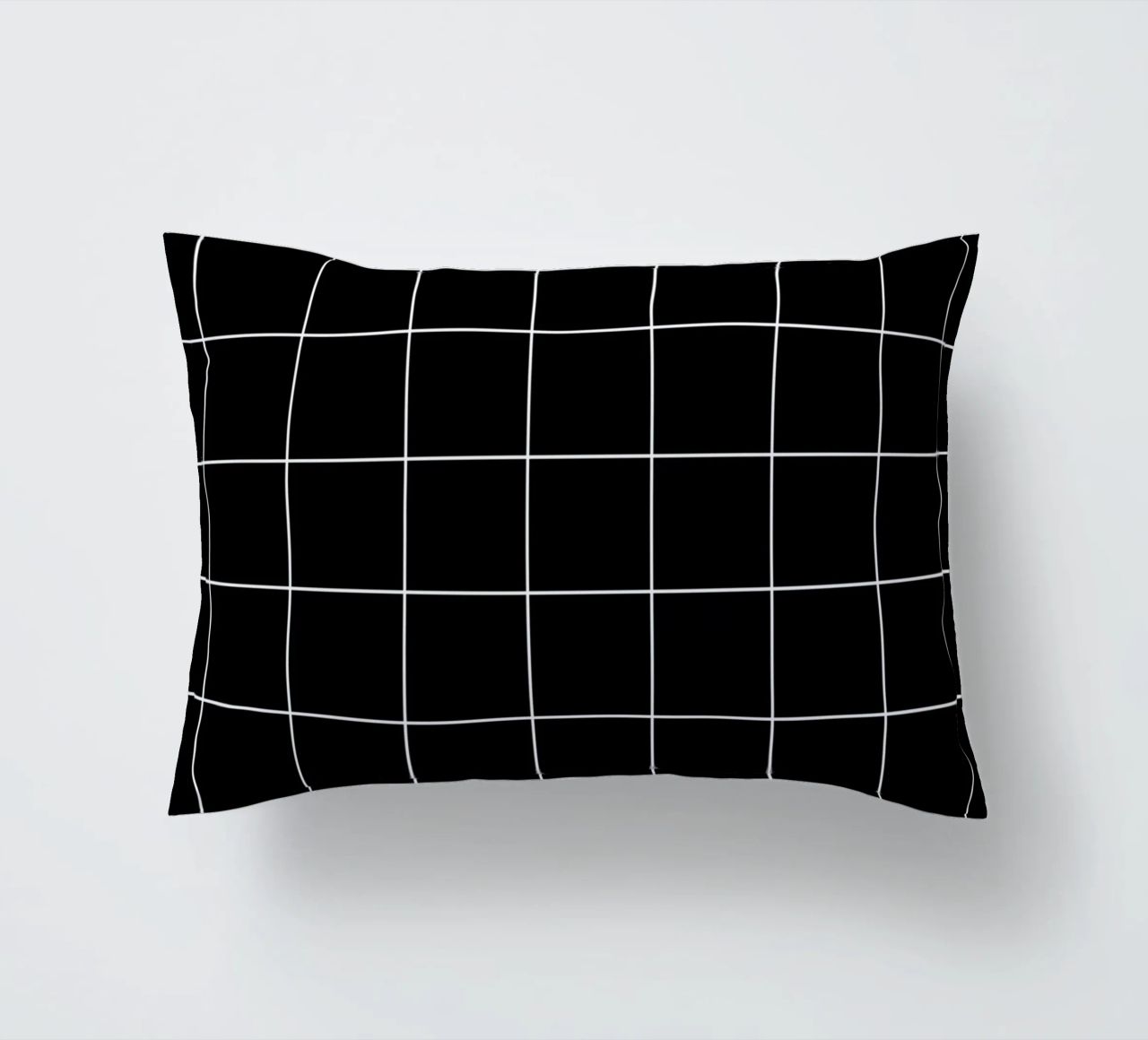 Minimal Basic Classic Grande Griglia | Bianco su nero cuscino da Beauty in Simplicity
