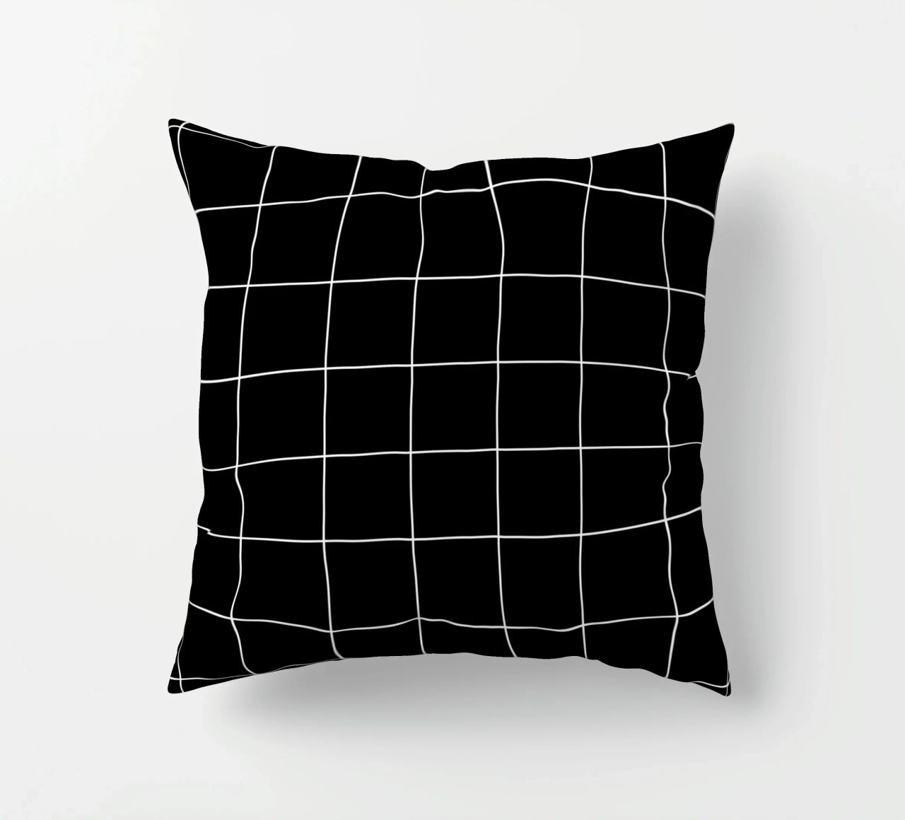 Minimal Basic Classic Grande Griglia | Bianco su nero cuscino da Beauty in Simplicity