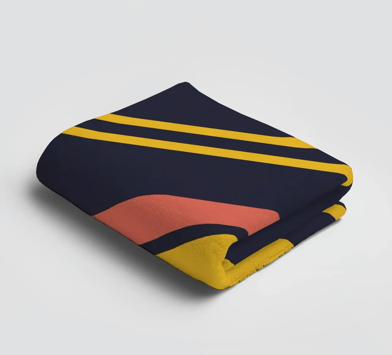 Rayures rétro en bleu corail jaune serviette de bain de Petra Lang