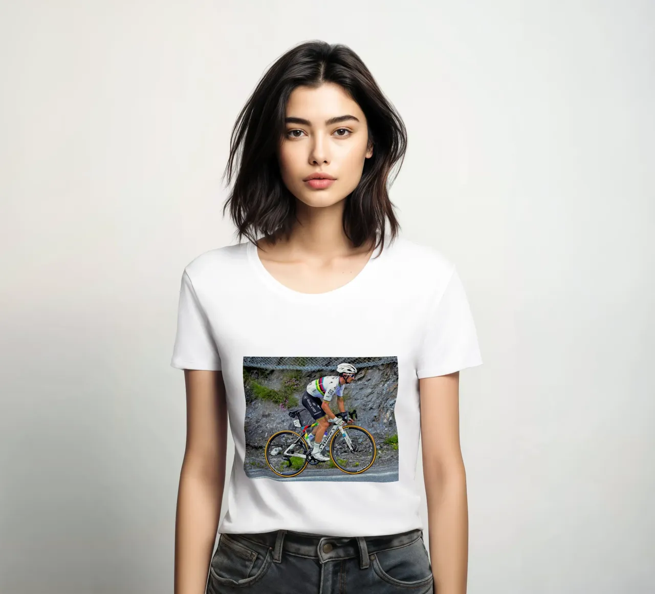 Scalatore Jullian t-shirt da donna da SPECIAL SHOP GENTHO UK