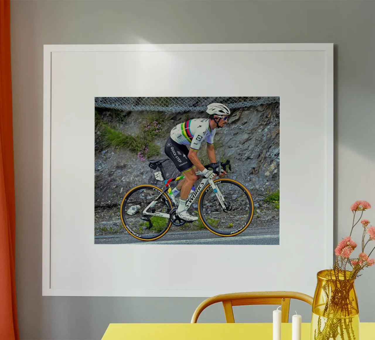 Scalatore Jullian poster con telaio in legno da SPECIAL SHOP GENTHO UK
