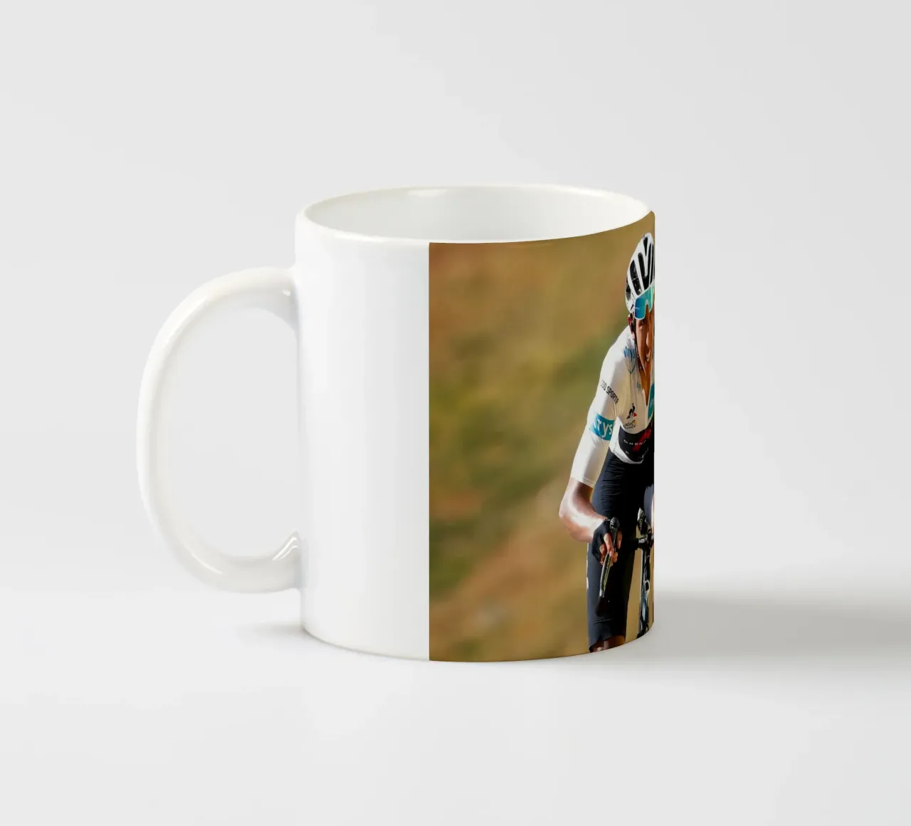 Re Egan Bernal tazza in ceramica da SPECIAL SHOP GENTHO UK