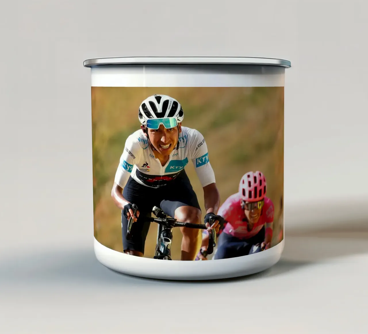 Re Egan Bernal tazza in smalto da SPECIAL SHOP GENTHO UK