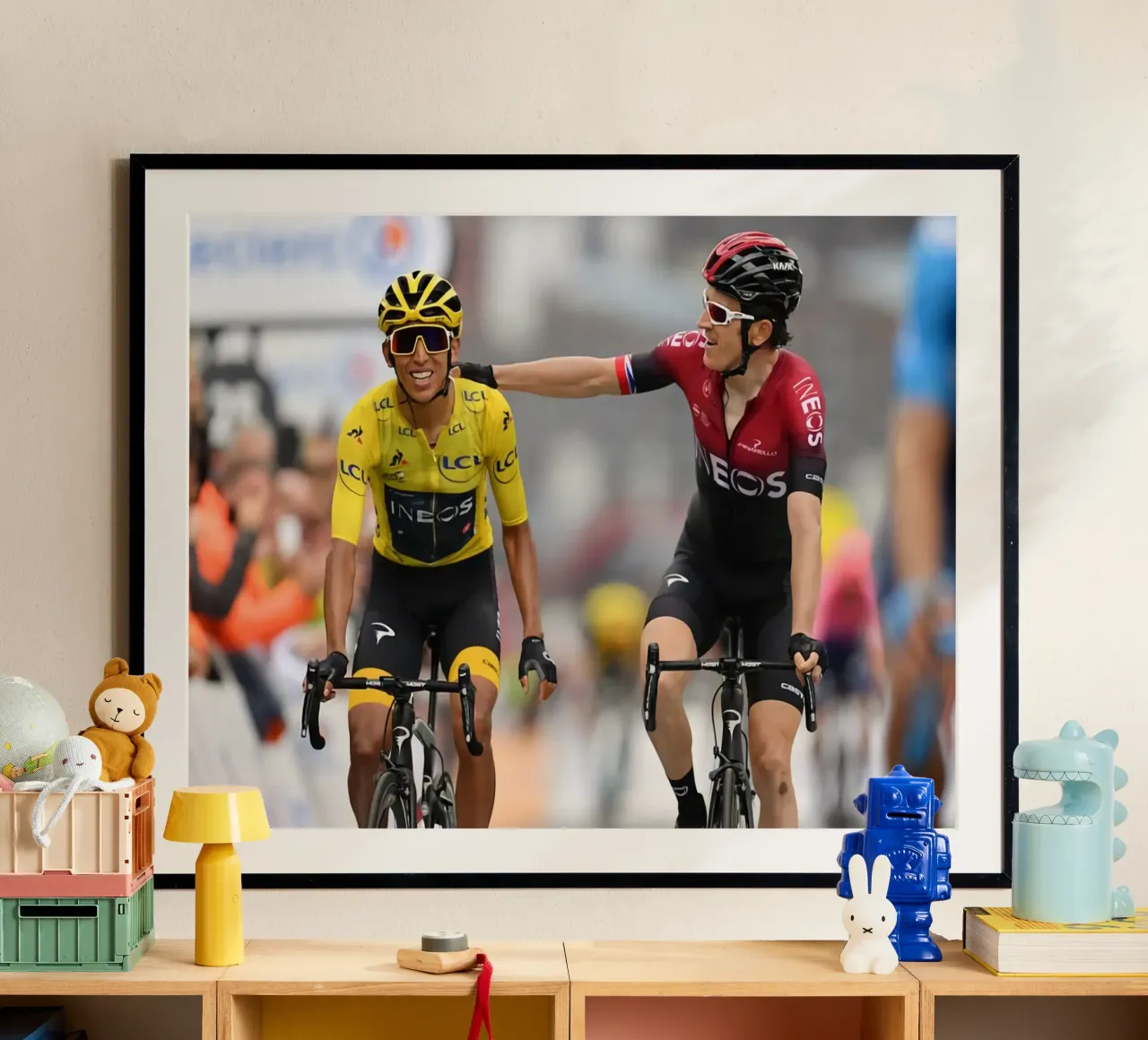 Il momento dopo la gara poster con telaio in legno da SPECIAL SHOP GENTHO UK