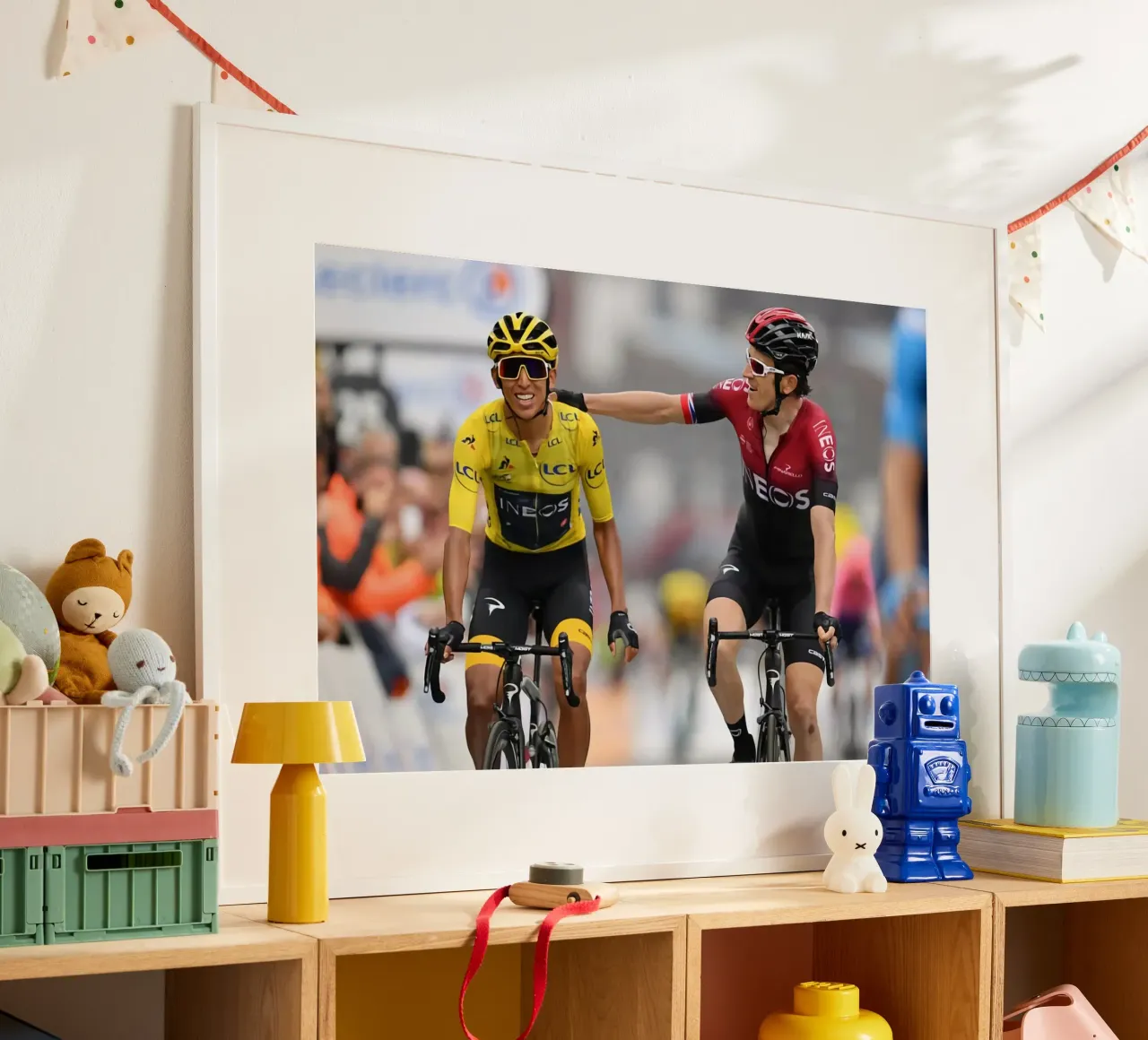 Il momento dopo la gara poster con telaio in legno da SPECIAL SHOP GENTHO UK