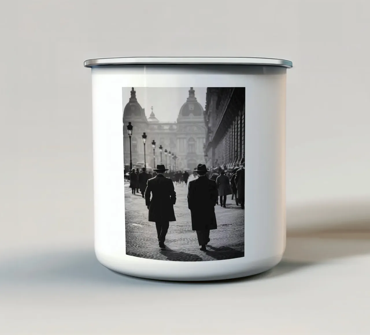 Sulla strada per la Gare d'Orsay tazza in smalto da M-Ulrich-Digital Art