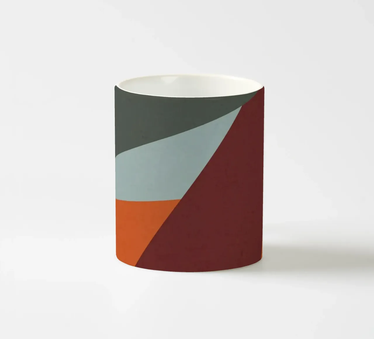 Design geometrico retrò in arancione e verde oliva tazza in ceramica da Petra Lang