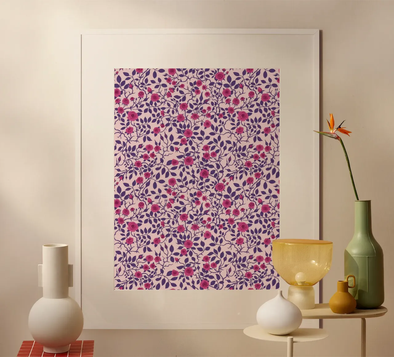 Rose selvatiche in rosa e viola poster con telaio in alluminio da Painted Nature