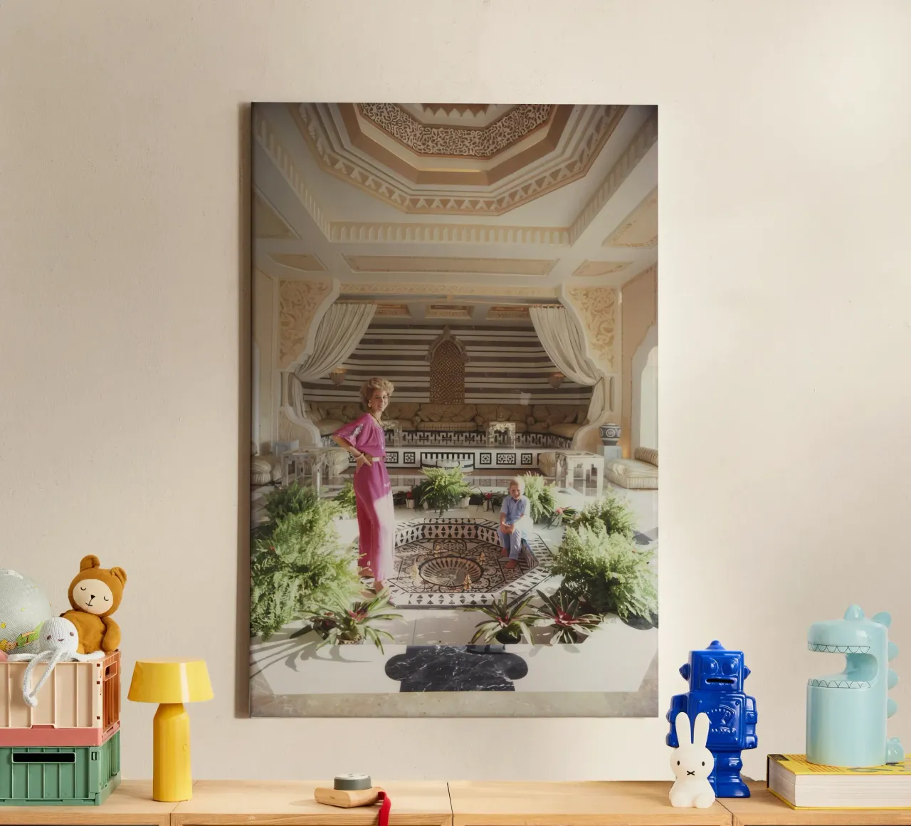 Moeder en kind thuis - Slim Aarons canvas met Baklijst van The Poster UK