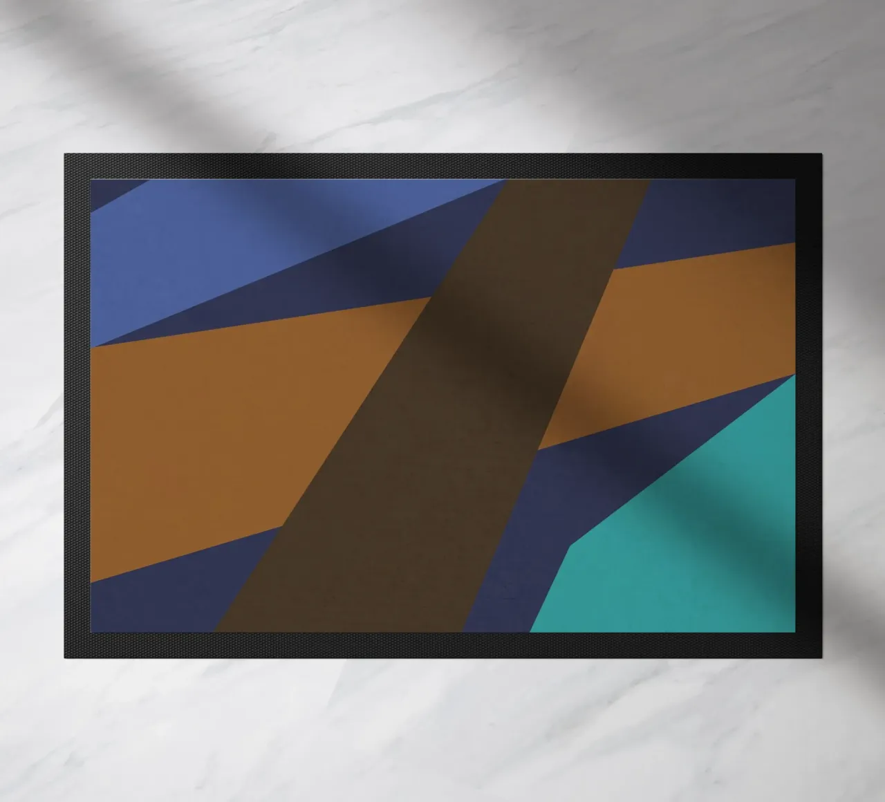 Design geometrico retrò in blu, marrone e verde mare zerbino da Petra Lang