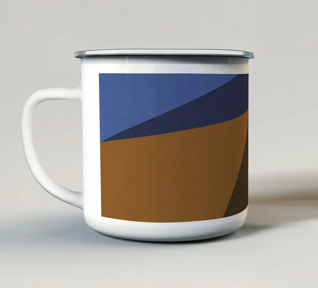 Design geometrico retrò in blu, marrone e verde mare tazza in smalto da Petra Lang